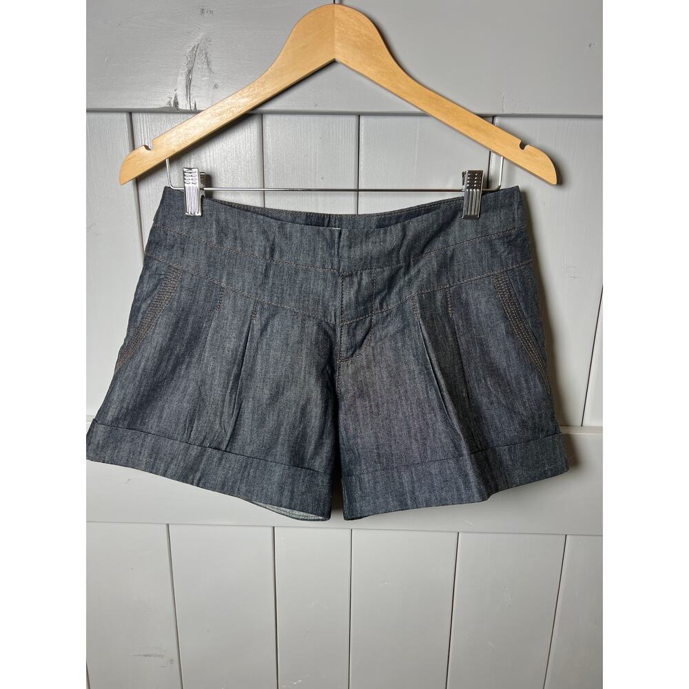 Forever Twenty One Women's Dark Blue Jean Shorts Size‎ 28